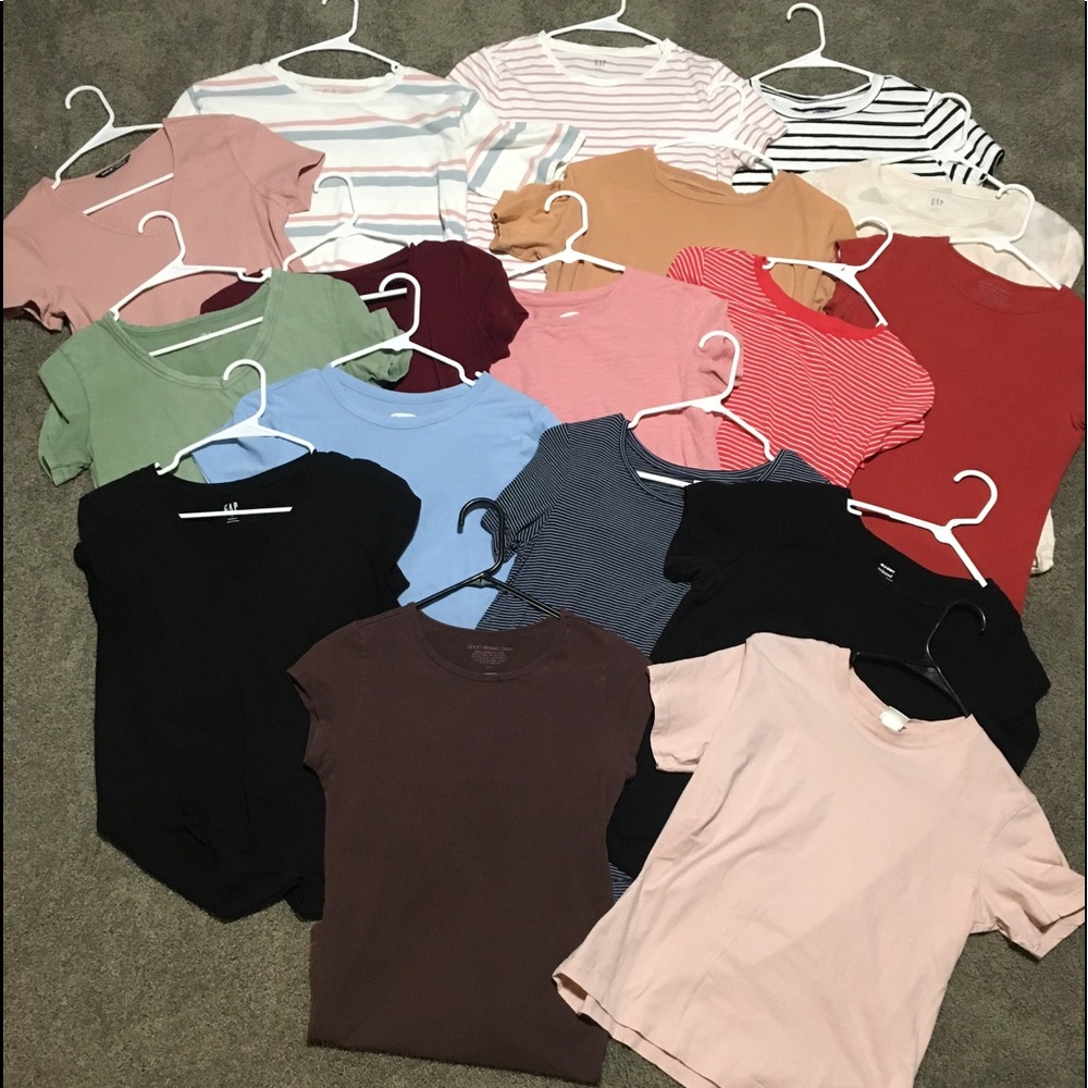 HUGE WOMENS TEE LOT!!!!